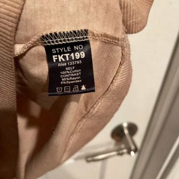 POL Anthropology Beige Ruffle Sleeve Blouse L - Picture 3 of 6